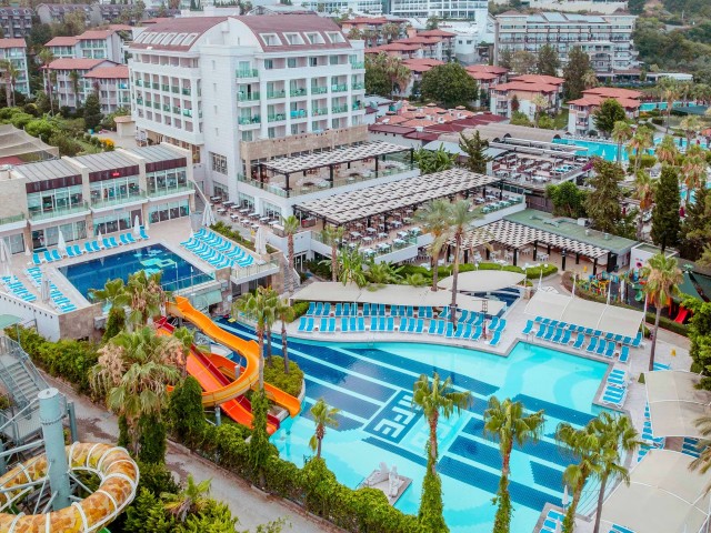 Sealife Buket Resort…