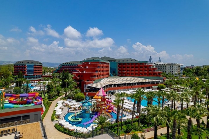Delphin Deluxe Resort
