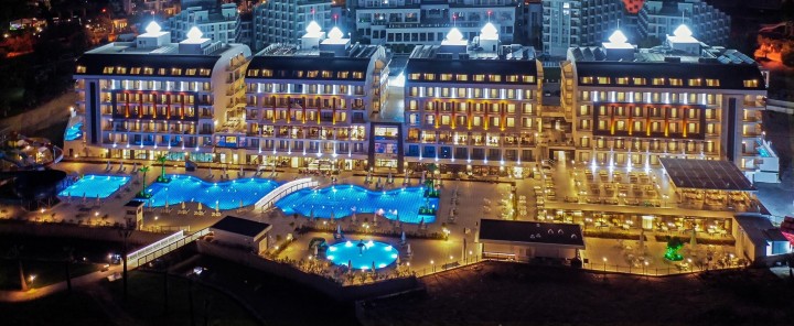 Diamond De Luxe Hotel…