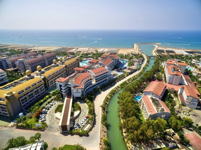 Sunis Evren Beach Resort…