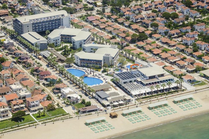 Palm Wings Beach Resort…