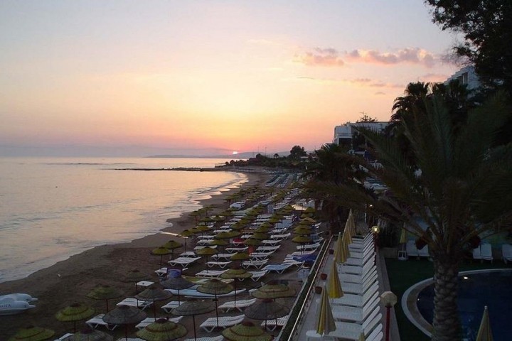 Rubi Hotel